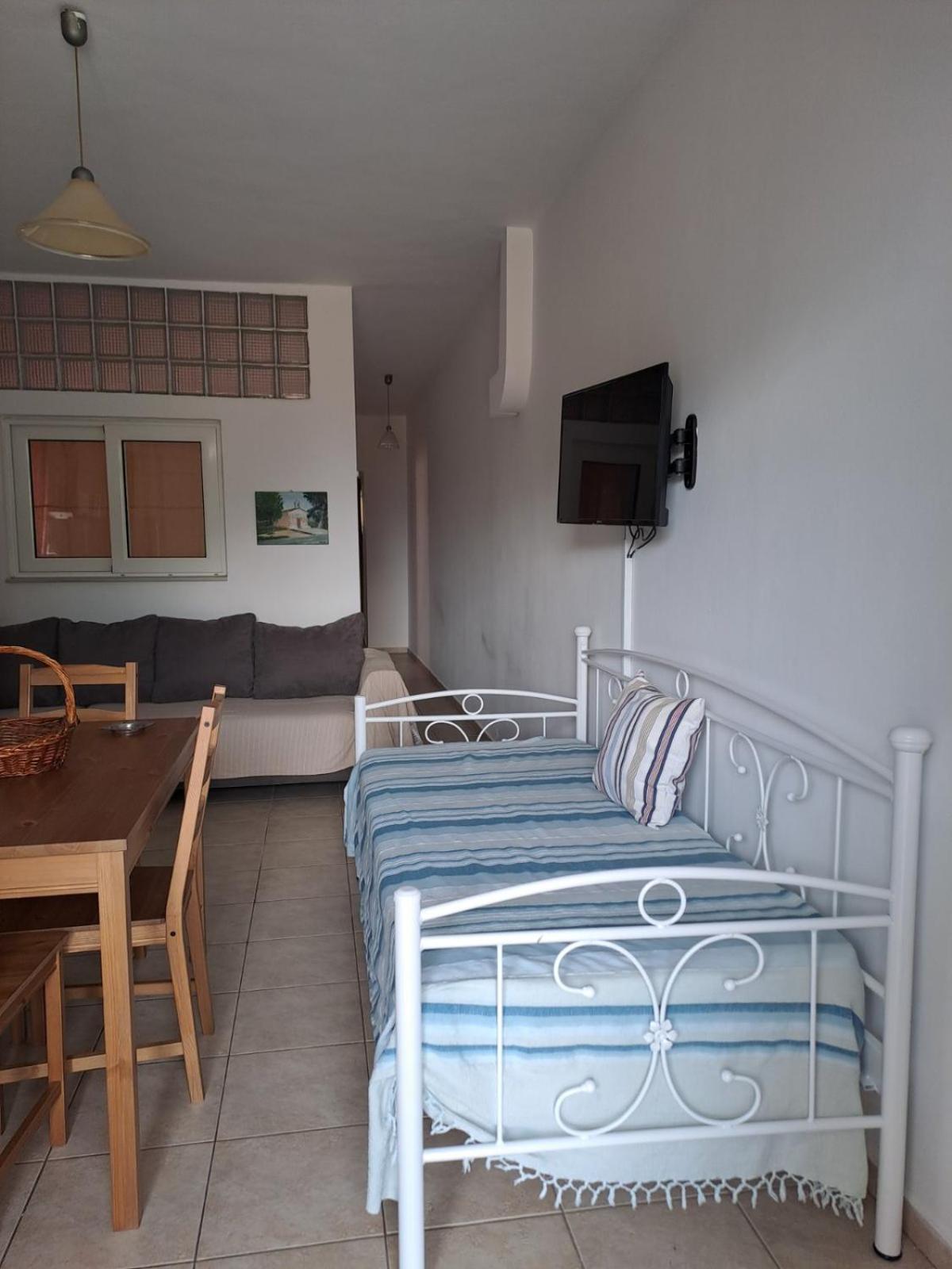 Apartment Flisvos